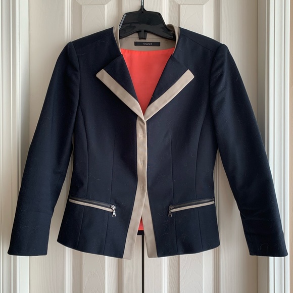 Tahari Jacket - Picture 2 of 2